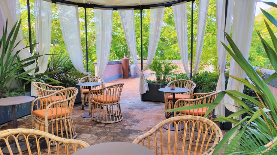 Adding Outdoor Dining to Your Hotel Restaurant